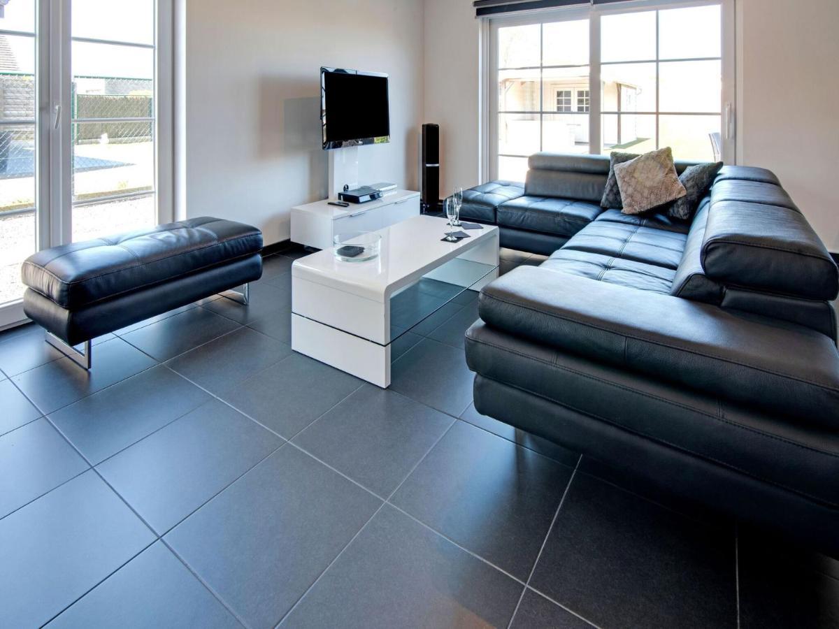 Modern Holiday Home in De Haan with Garden Buitenkant foto