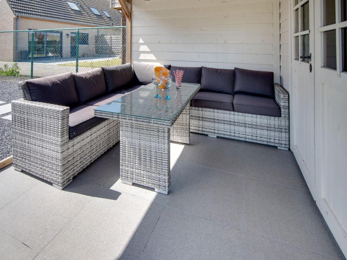 Modern Holiday Home in De Haan with Garden Buitenkant foto