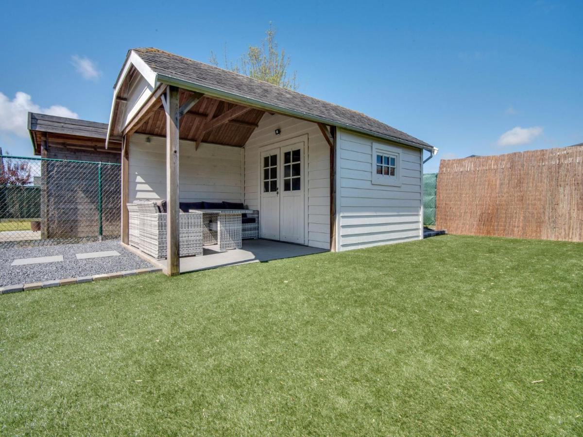 Modern Holiday Home in De Haan with Garden Buitenkant foto